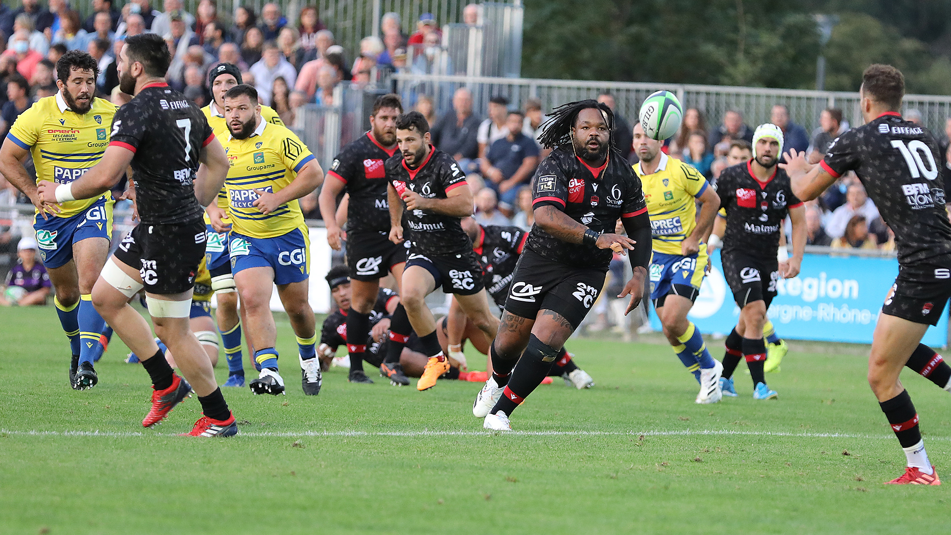 210901-lou-rugby-2.jpg 210901-lou-rugby-2.jpg